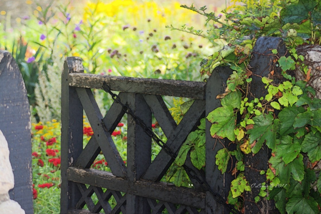 gardengatefrescoBeyond